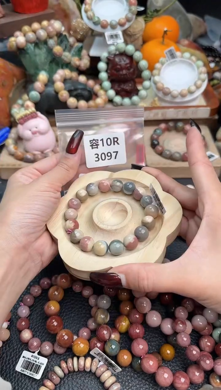 【闪购商品】石英质玉手链未镶嵌10R3097