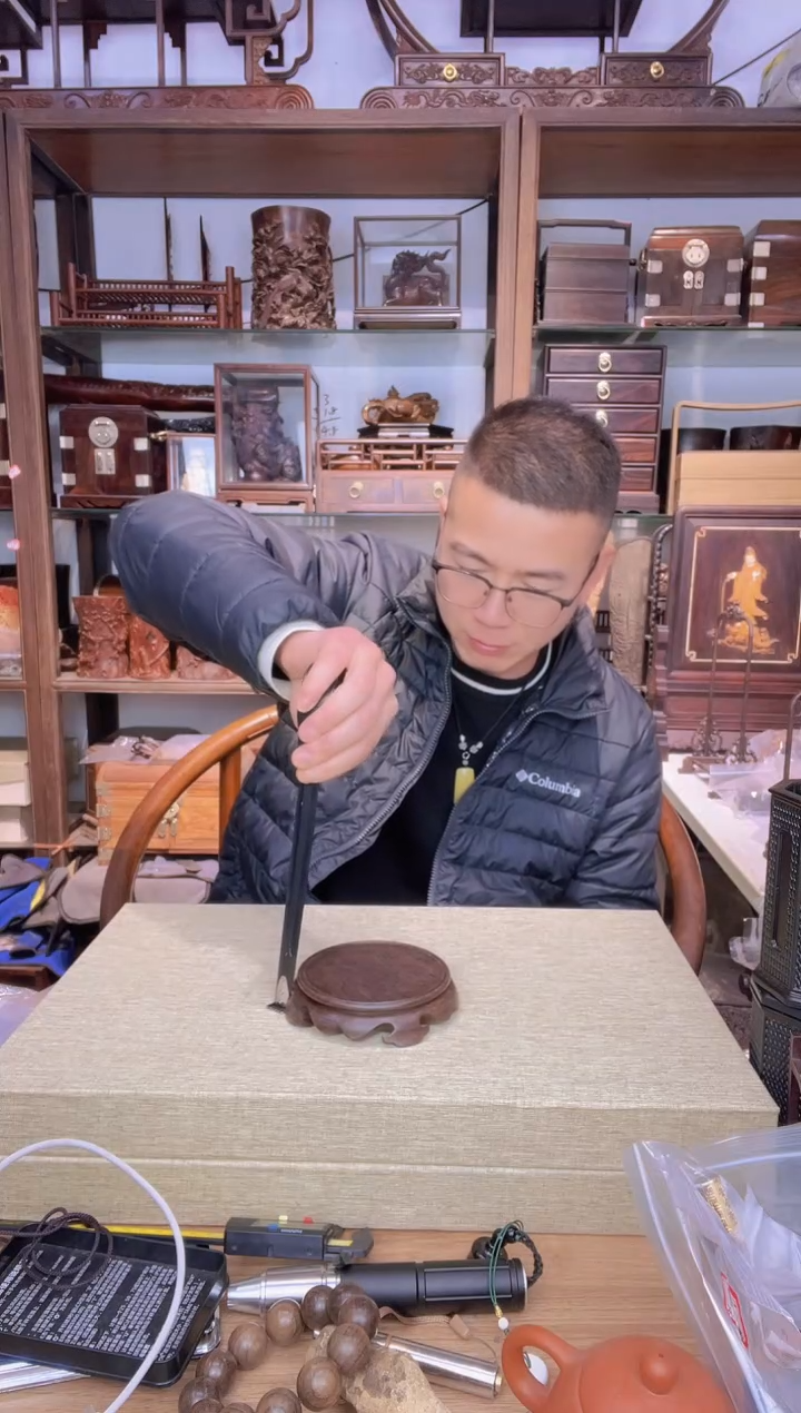 【闪购商品】乌木类书架711黑檀底座  瑕疵