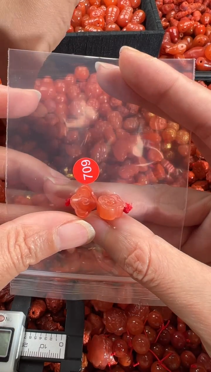 【闪购商品】南红玛瑙颈饰未镶嵌1