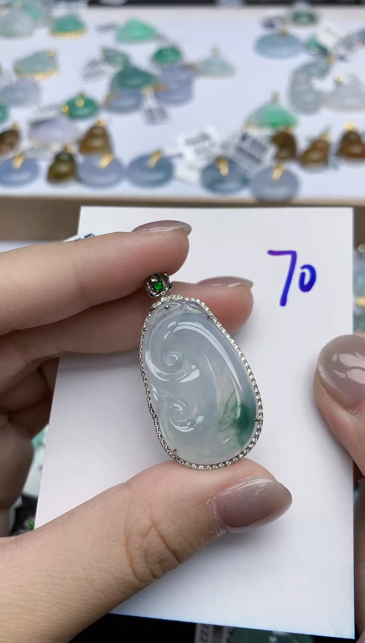 【闪购商品】翡翠颈饰18K金镶嵌天然翡翠A货