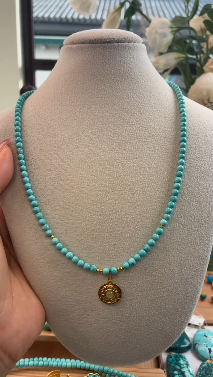 18K金镶嵌绿松石项链1