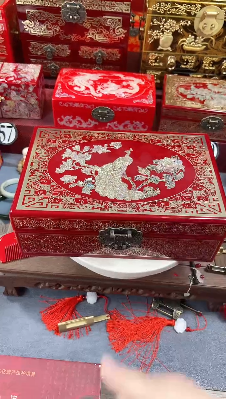 【闪购商品】28厘米双层大空间掐丝螺钿酒红色孔雀牡丹