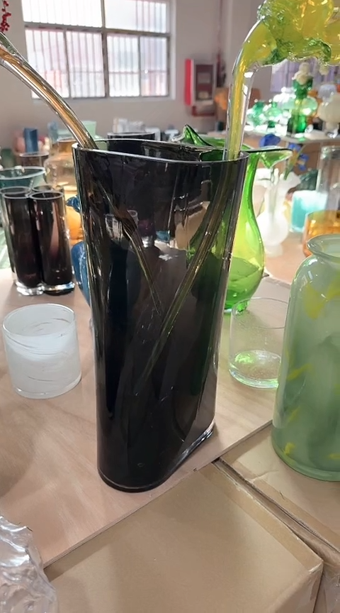 【闪购商品】玻璃黑色旋转