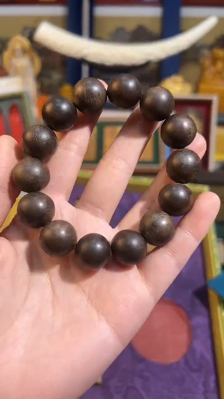 【闪购商品】沉香木手串86雷击留疤白奇楠天然野张大盒子