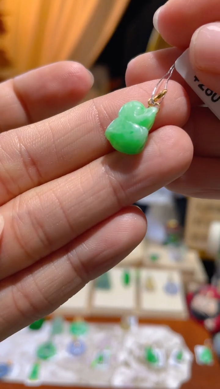 【闪购商品】翡翠颈饰18K金镶嵌假一赔三