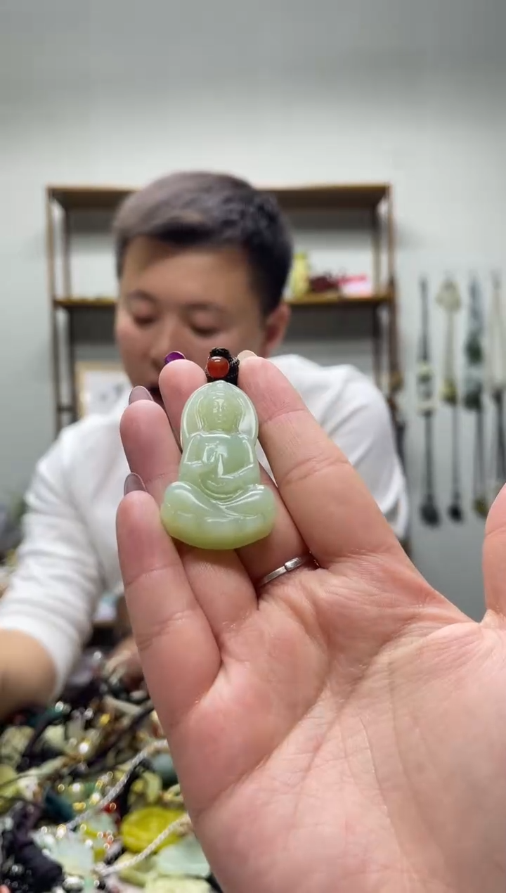 未镶嵌岫玉吊坠·