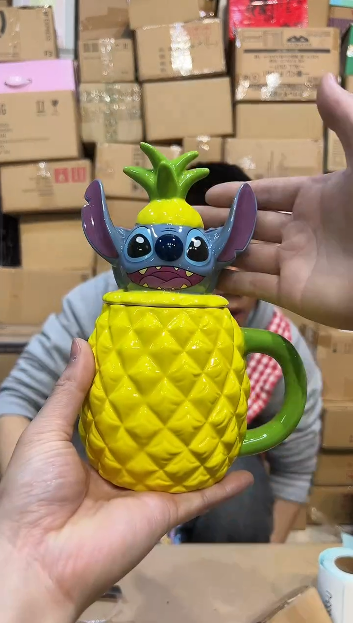 【闪购商品】杯原盒史迪仔菠萝带盖杯