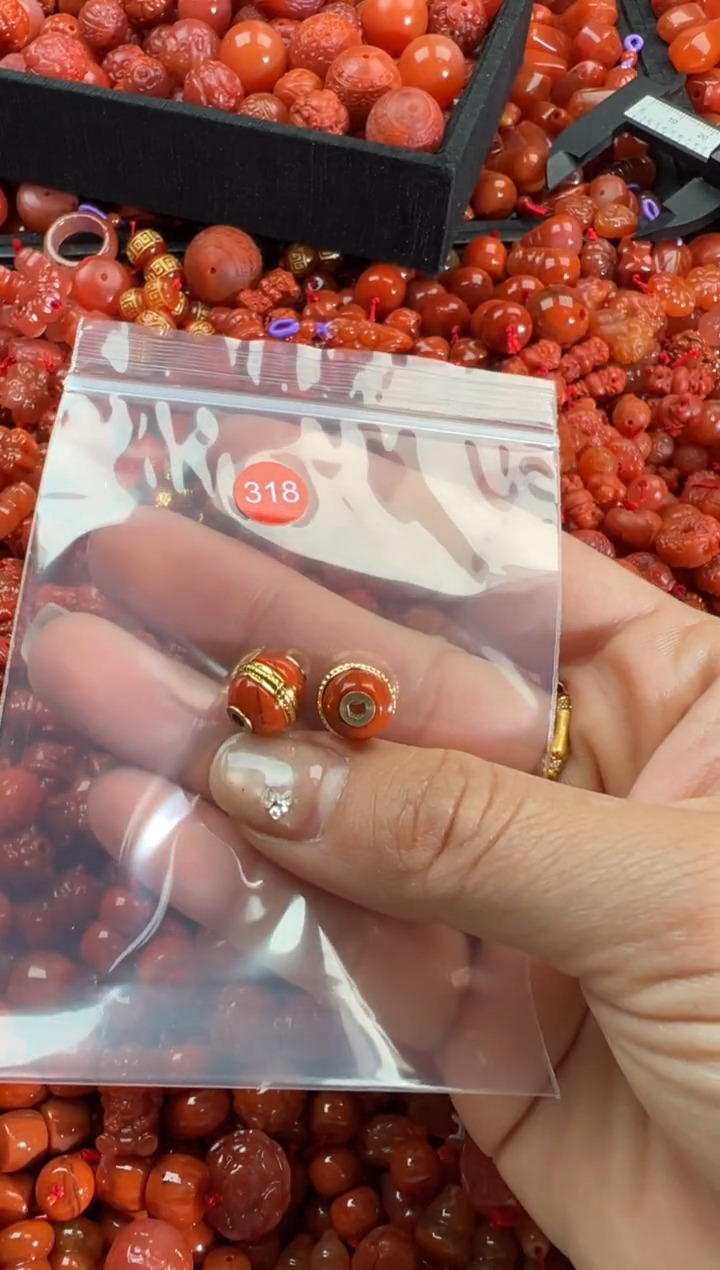 【闪购商品】南红玛瑙颈饰未镶嵌4