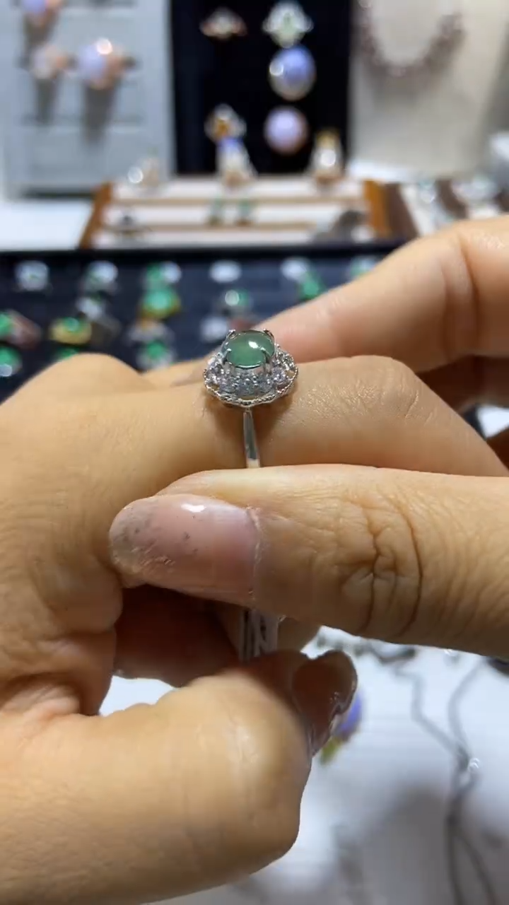 【闪购商品】翡翠戒指银S925镶嵌缅甸天然A翡翠戒指