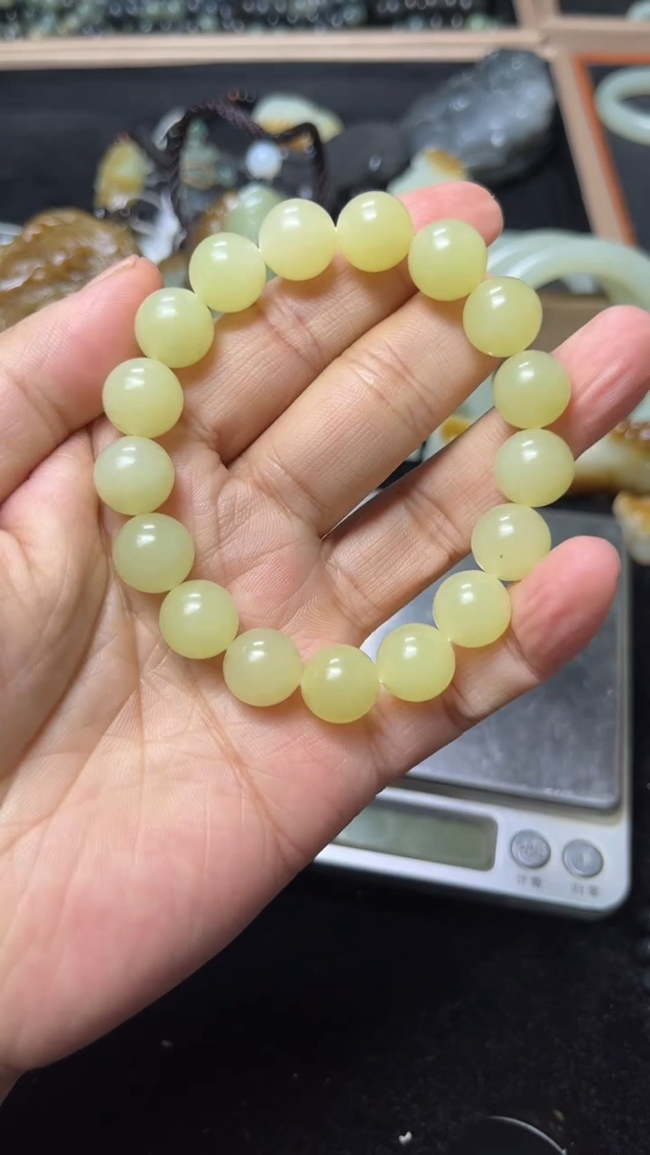 吊坠(不含链)未镶嵌和田玉（糖玉）手串