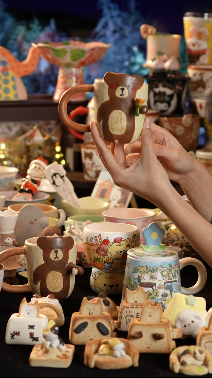 摆件陶景德镇釉下彩手绘设计师款陶瓷