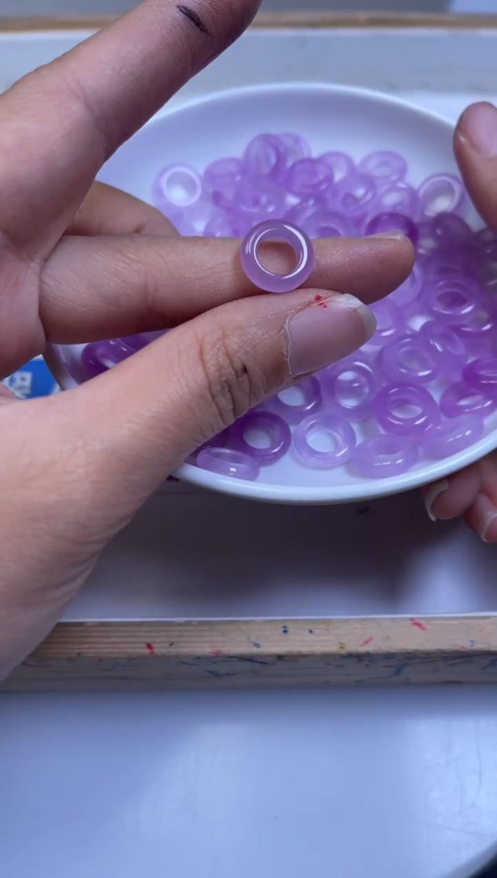 未镶嵌散珠玛瑙/玉髓M946 冰紫跑环13*3+*内7+mm5个8.8元