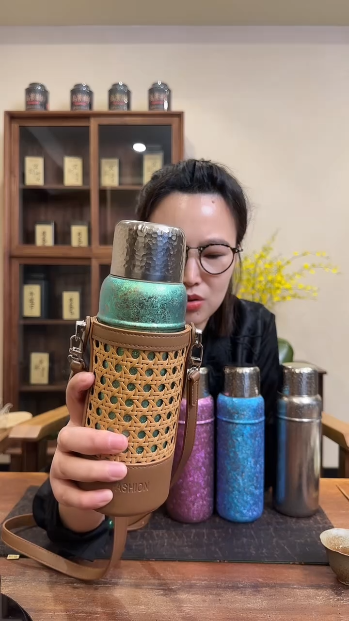 600毫升绿色纯钛+编织杯套