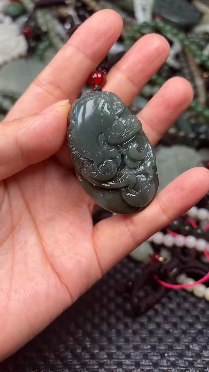 和田玉未镶嵌颈饰1