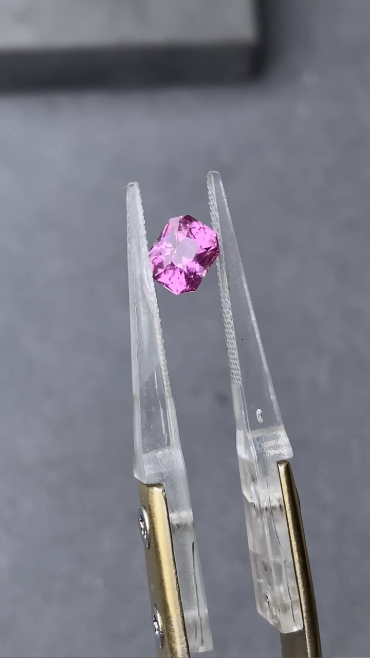 【闪购商品】蓝宝石1.12CT未镶嵌------------