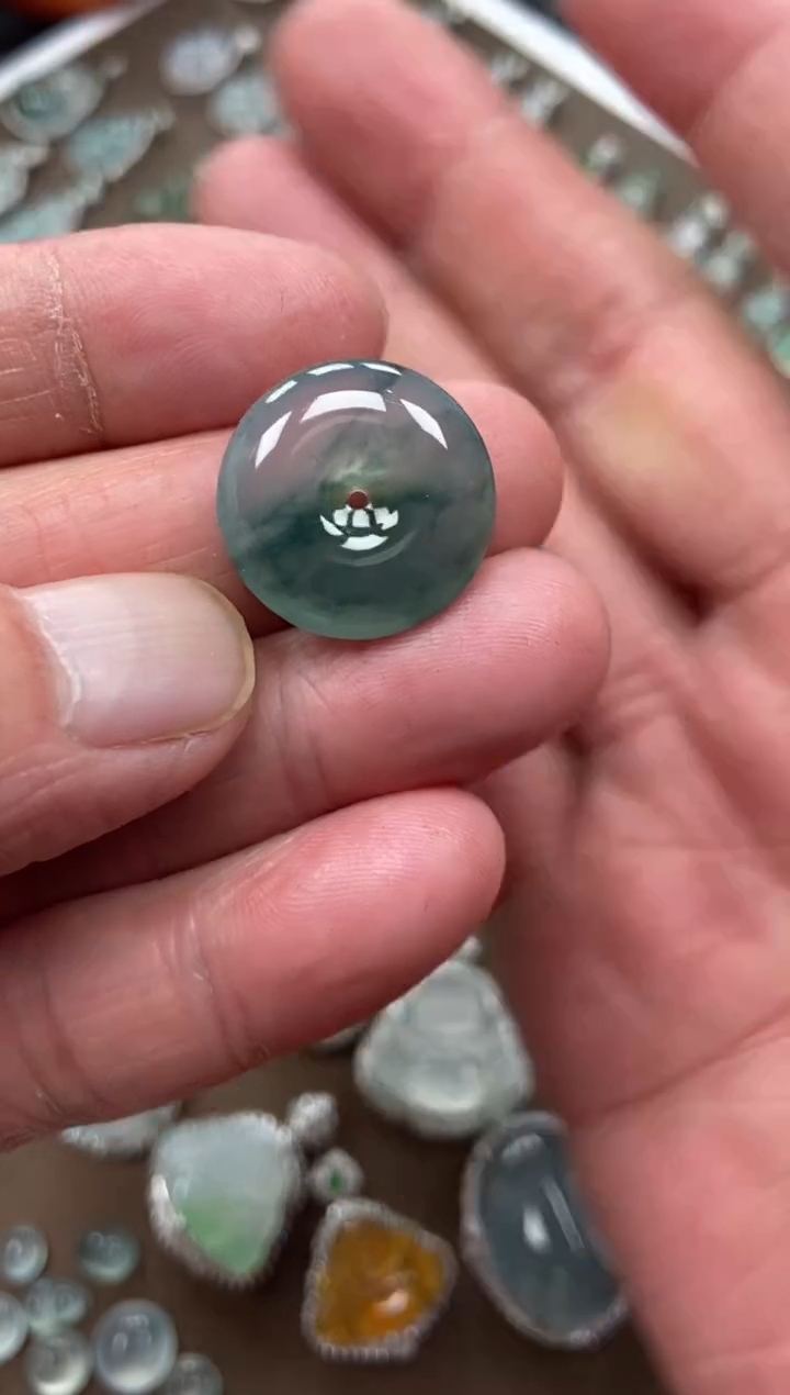 【闪购商品】翡翠吊坠(不含链)未镶嵌平安扣