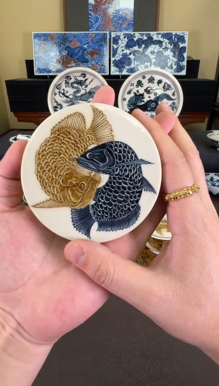 【闪购商品】瓷片二号釉金龙鱼纹盖置