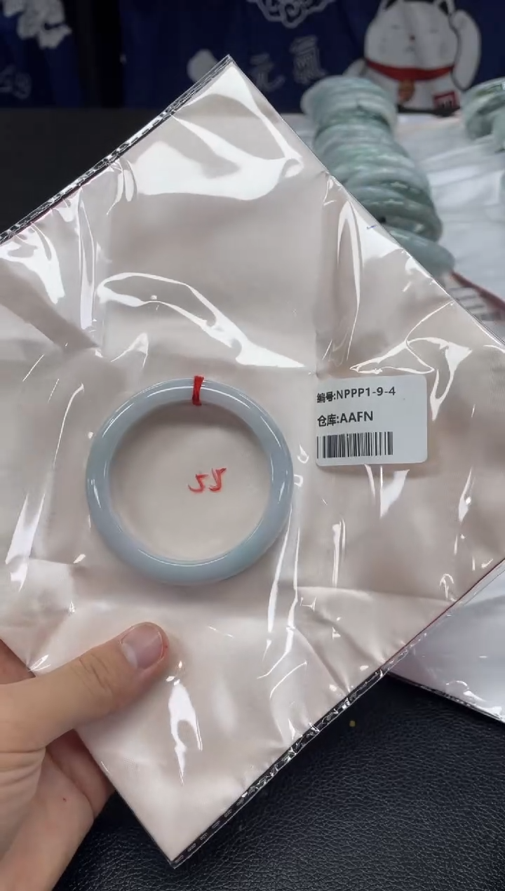 翡翠未镶嵌手镯翡翠手镯