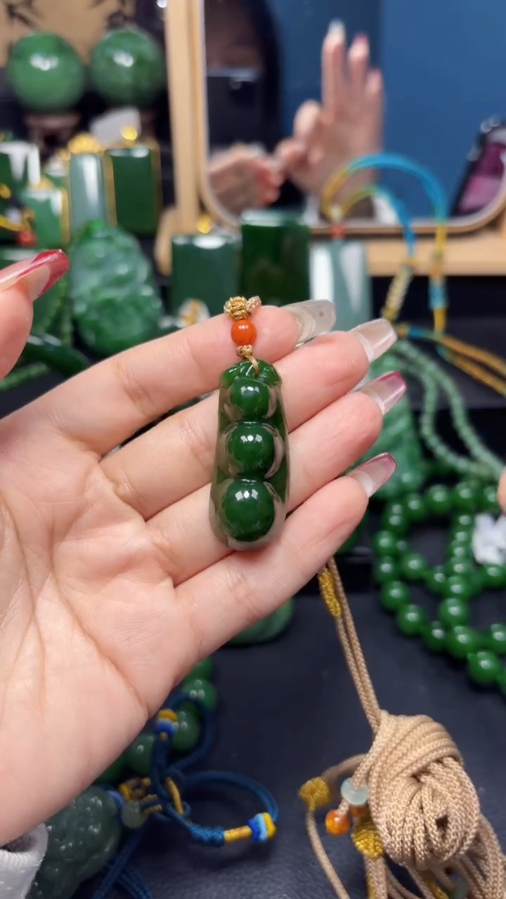 【闪购商品】和田玉（碧玉）吊坠(赠链)未镶嵌1