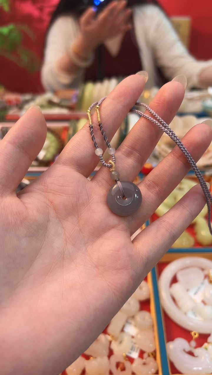 【闪购商品】和田玉吊坠未镶嵌烟紫小平安扣