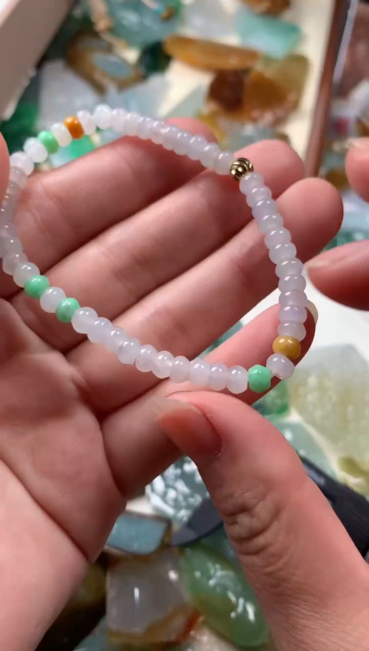 【闪购商品】翡翠颈饰未镶嵌手串