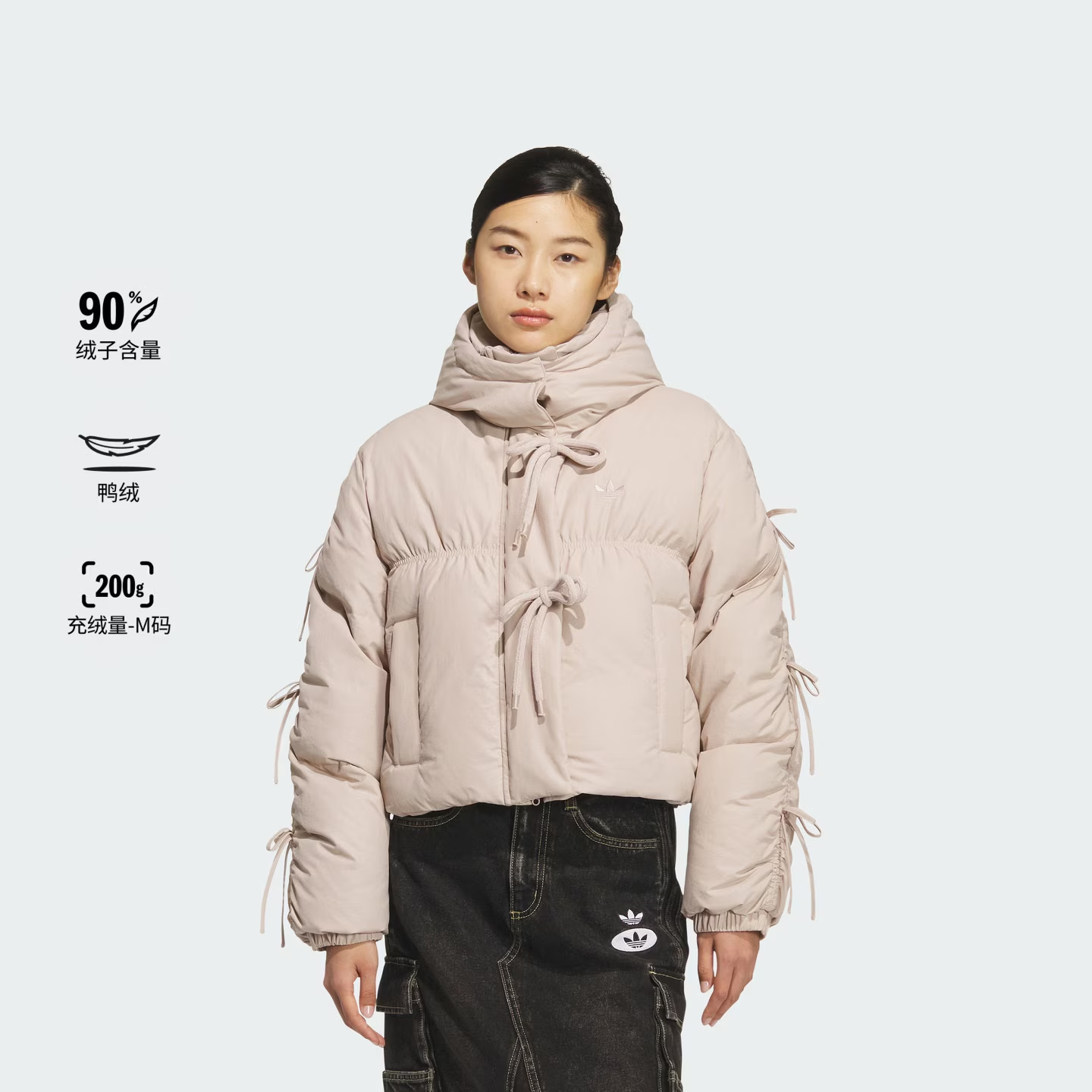 adidas/阿迪达斯三叶草女子蝴蝶结保暖运动连帽短款羽绒服KC2610