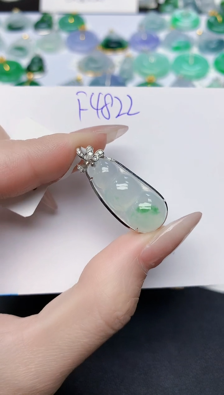 颈饰18K金镶嵌翡翠天然缅甸A货翡翠百元以上9元证书费自理