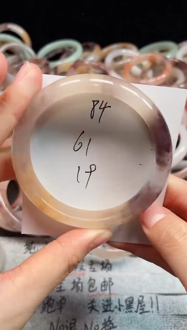 未镶嵌手镯石英质玉84