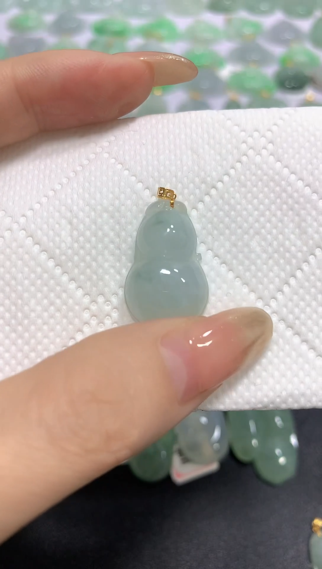 颈饰18K金镶嵌翡翠A货