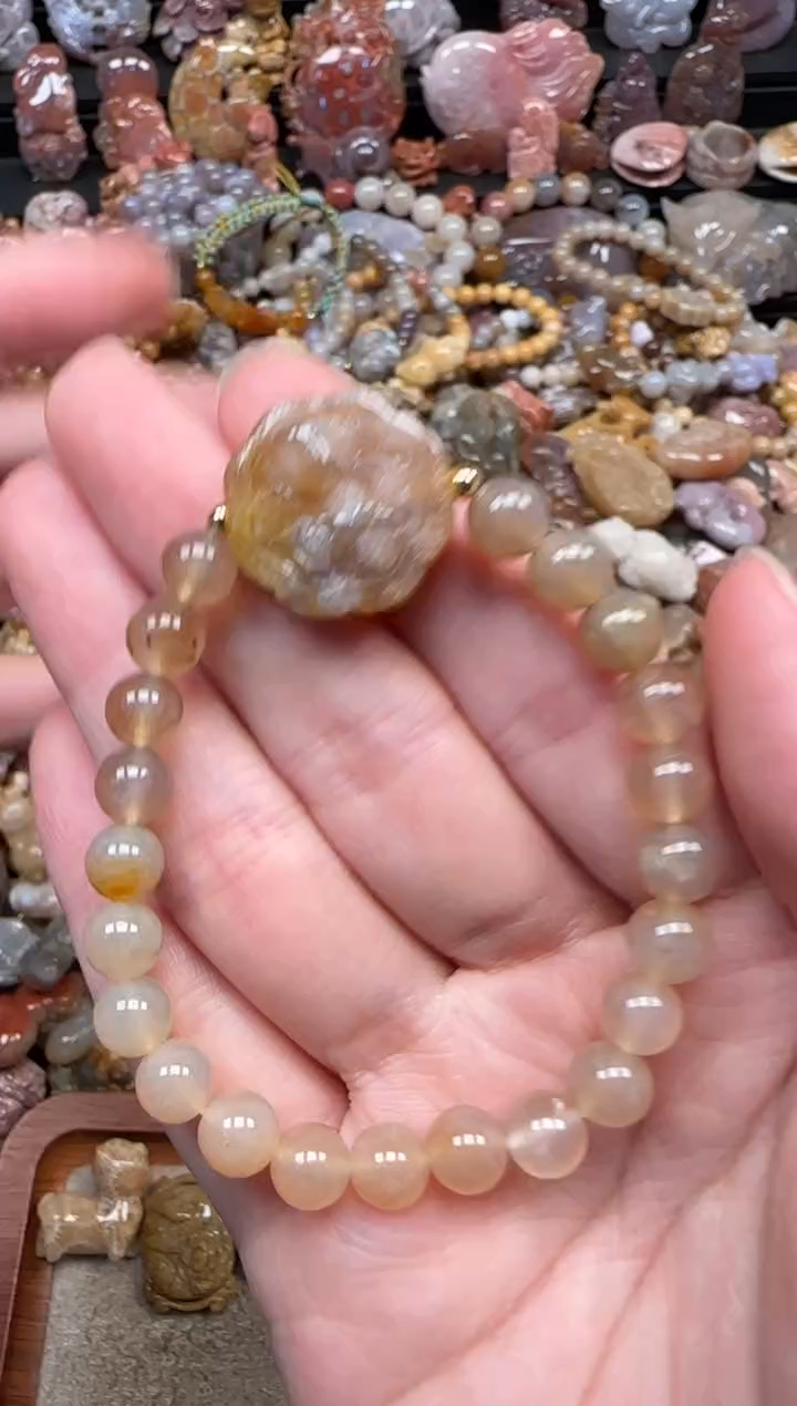 颈饰未镶嵌硅化珊瑚（珊瑚玉）596