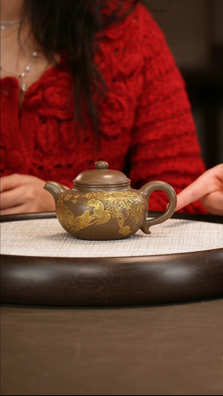 邵映华 莲子 丹青砂 260c/邮票