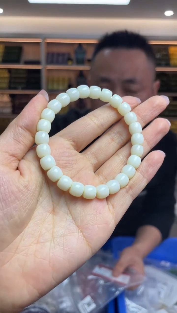 【闪购商品】和田玉·未镶嵌多样性发一件