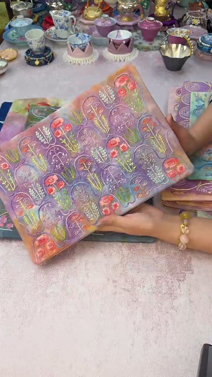 36手作植物扎染刺子绣茶席