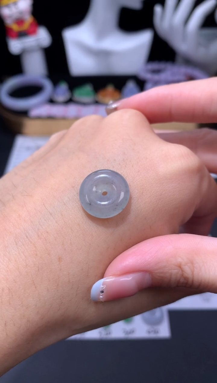 未镶嵌定制翡翠48小时鉴赏期 退货不扣服务费