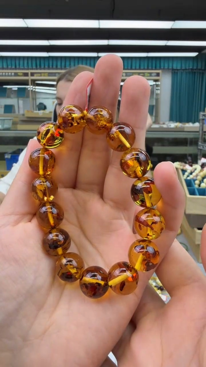 未镶嵌琥珀手链178秒拍号