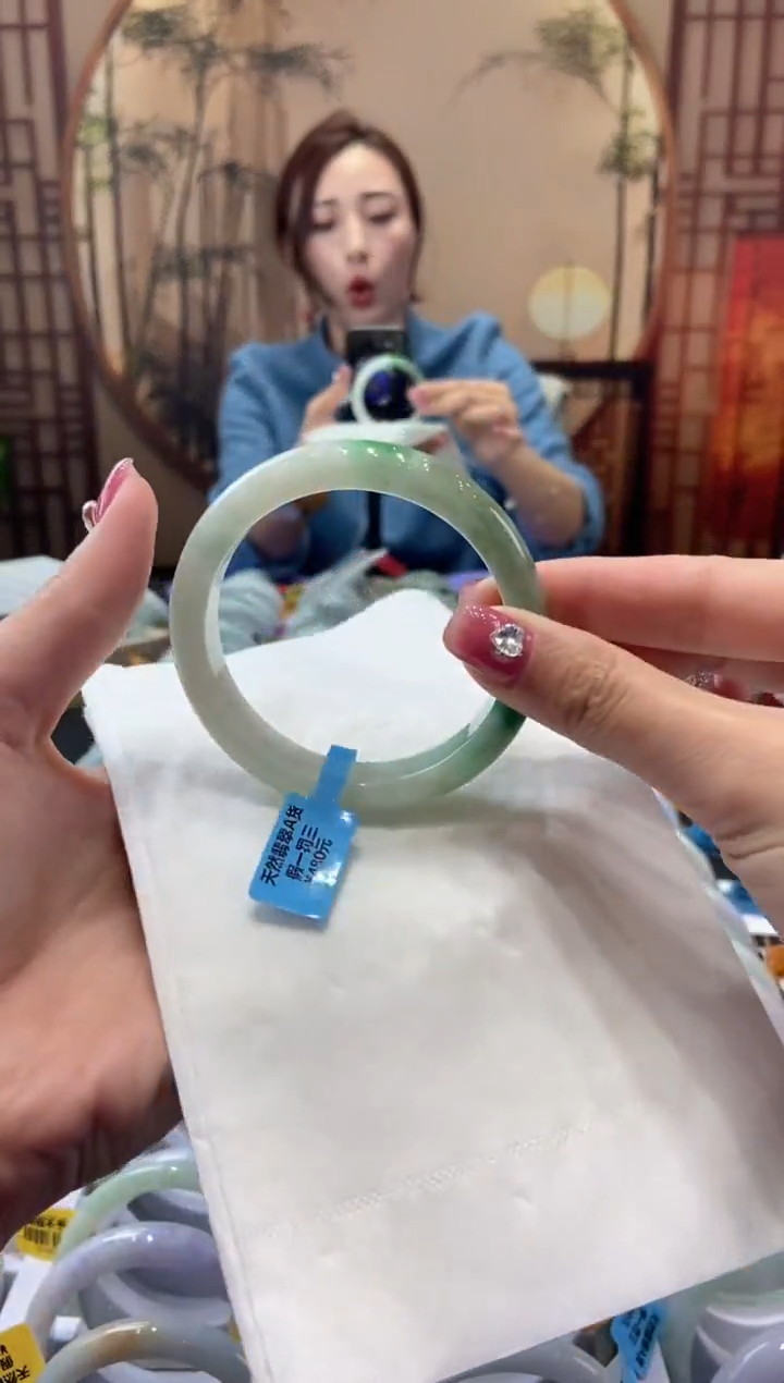 【闪购商品】翡翠手镯未镶嵌00006236