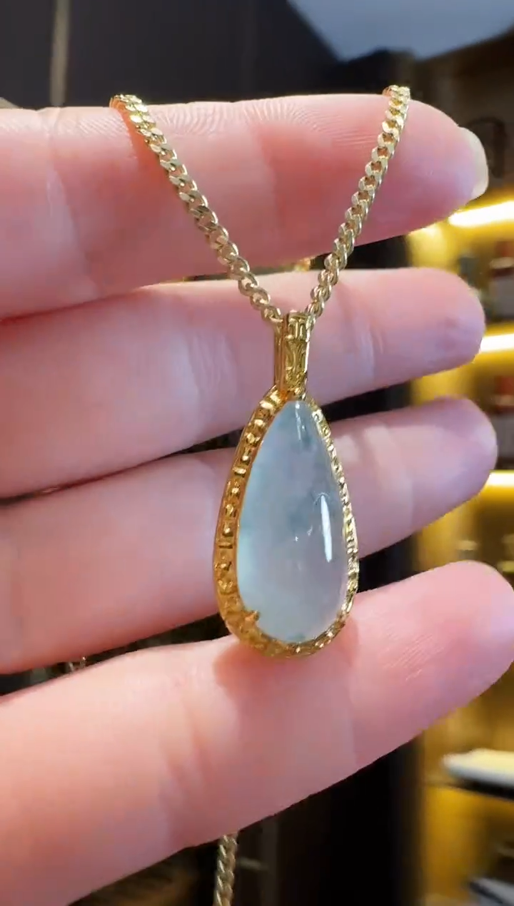 吊坠(不含链)18K金镶嵌翡翠吊坠