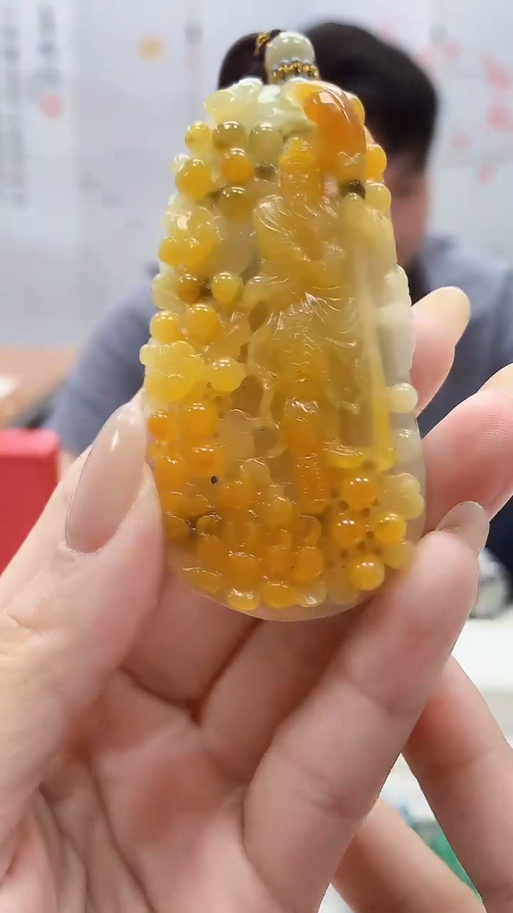 未镶嵌定制翡翠5060lr-毛货挂件105