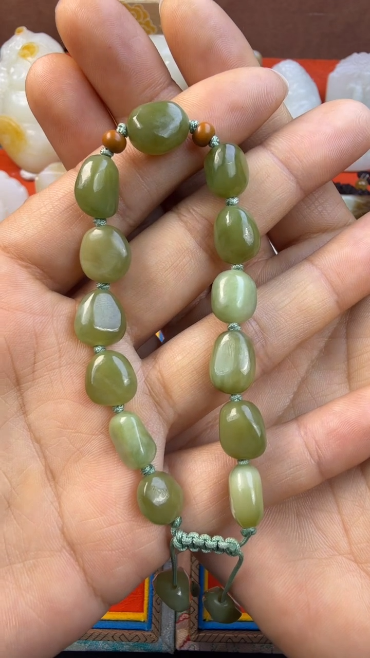 未镶嵌和田玉挂件和田玉