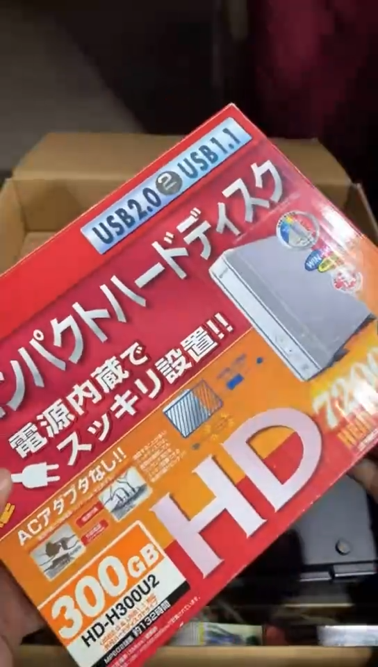 8新中古商品，瑕疵品，不保好坏。675