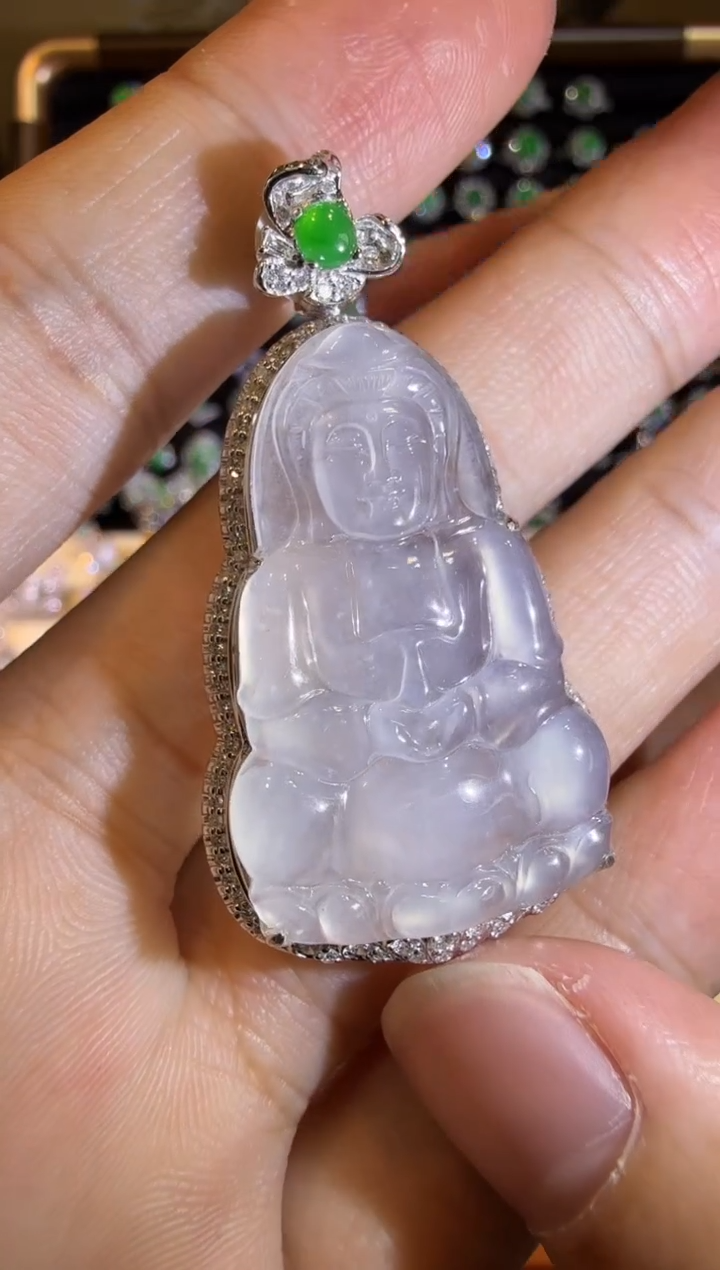 【闪购商品】翡翠吊坠(赠链)18K金镶嵌玻璃种观音