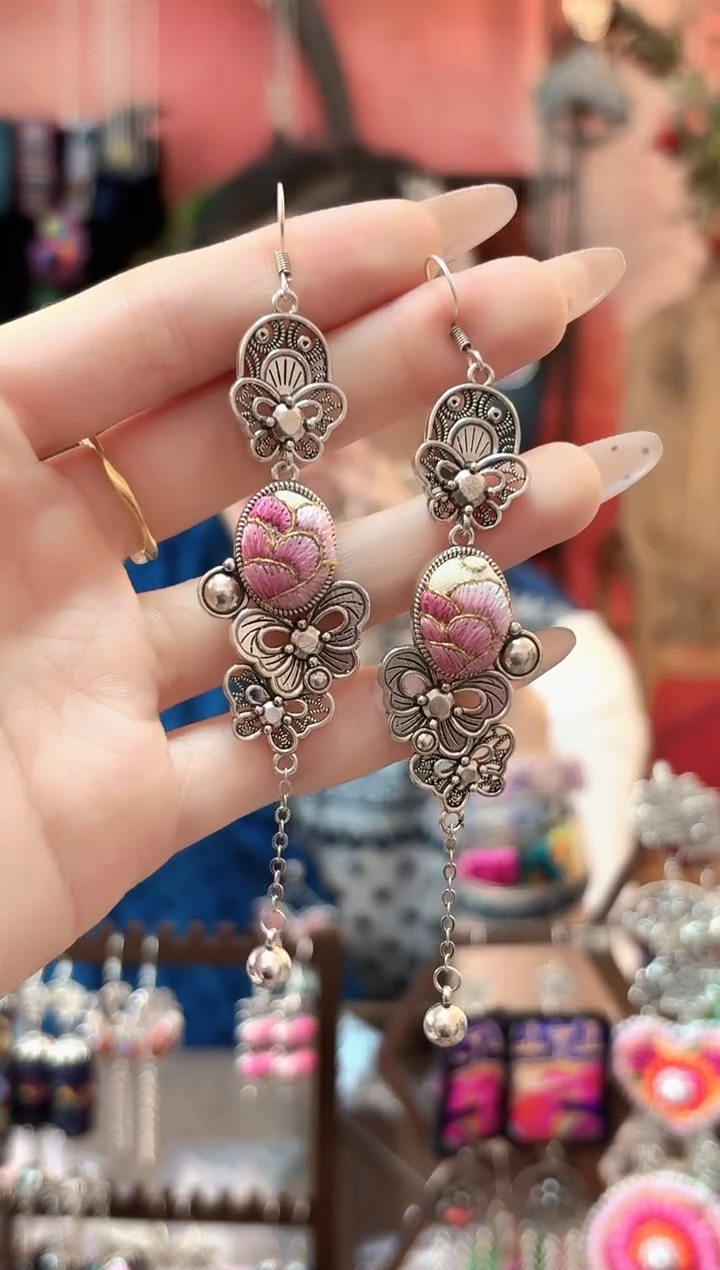 织绣云织谣老绣饰品183