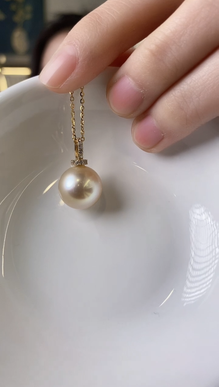【闪购商品】海水珍珠吊坠(赠链)18K金镶嵌13-14海水珍珠吊坠