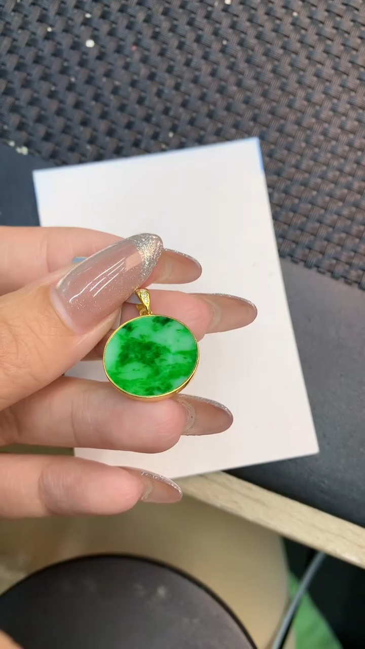 颈饰未镶嵌翡翠1