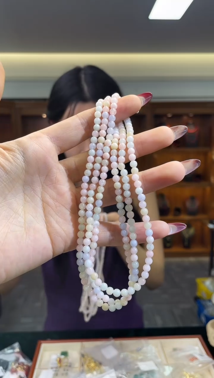 颈饰未镶嵌绿柱石（摩根石）（多样性发一件）