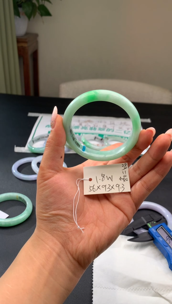 未镶嵌手镯翡翠翡翠手镯 下单联系小耳机#