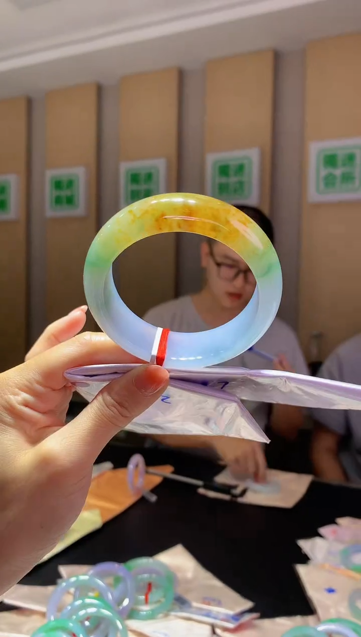 未镶嵌手镯翡翠-K500 圈口58.4 全款25万 定金2万