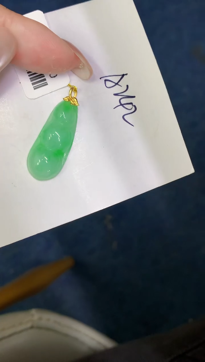 翡翠18K金镶嵌颈饰00000000000