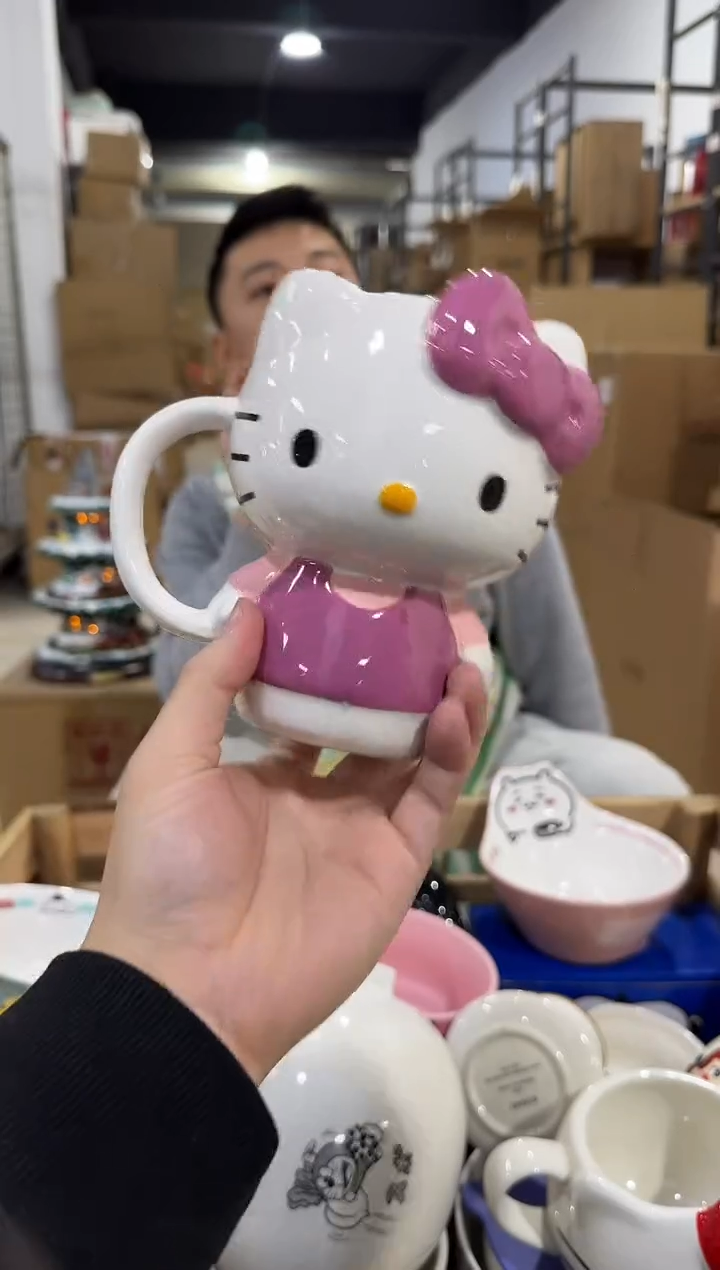 瓷片粉色kt全身杯