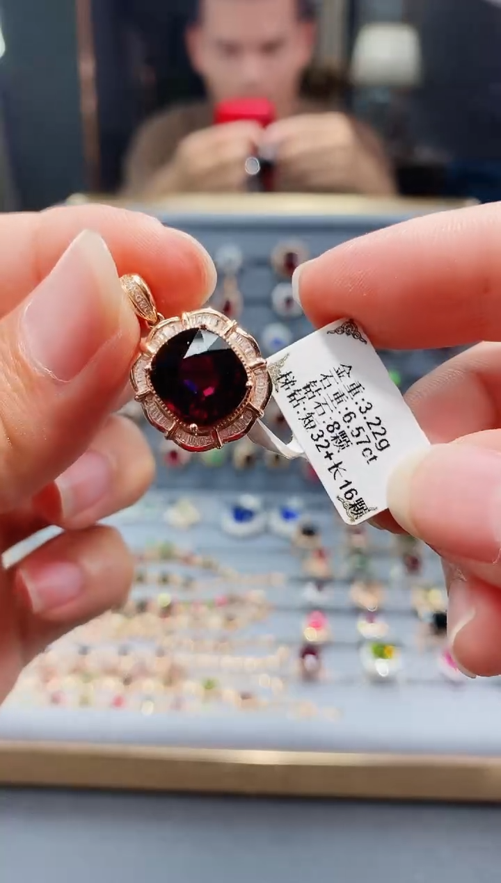 【闪购商品】18K金镶嵌颈饰碧玺6.57.